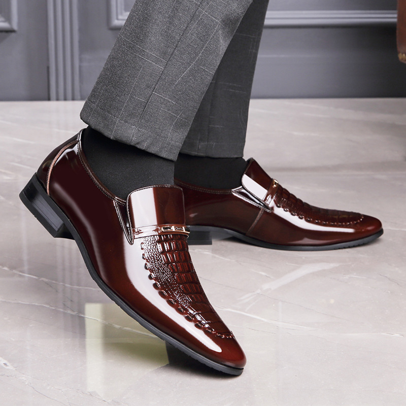 남성 가죽 신발 특허 가죽 비즈니스 신발 지적 발가락  - Leather Work Oxfords 리뷰 및 가격